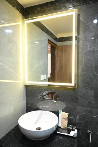 hotel sainik grand