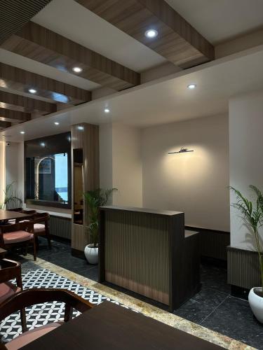 hotel sainik grand