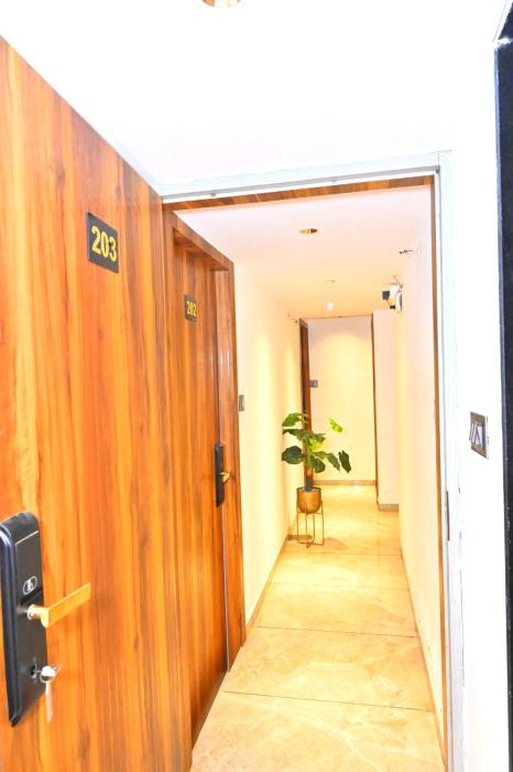 hotel preston inn mumbai