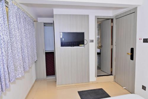 hotel preston inn mumbai