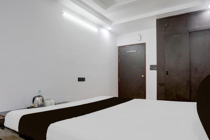 hotel o swarun and banquet hall gulzarbagh station bus stop