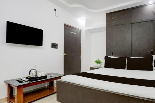 hotel o swarun and banquet hall gulzarbagh station bus stop