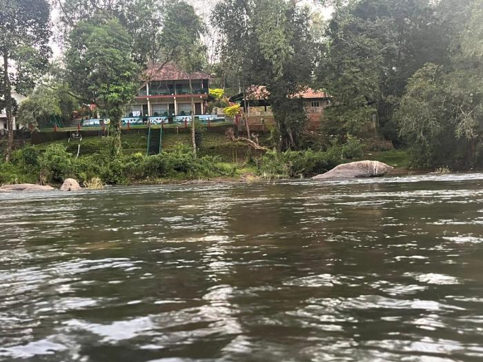 falcon riverview resorts