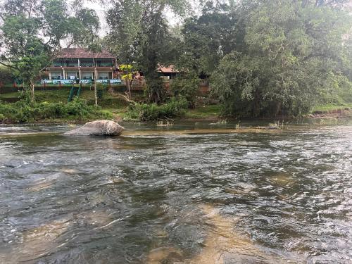 Falcon Riverview Resorts,,3 star