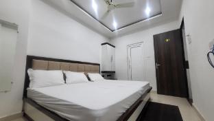 saraswati grand