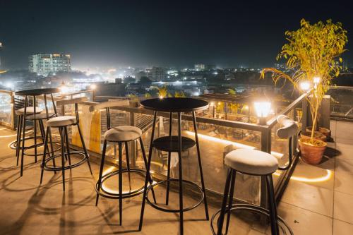 d horizon hotel and restaurant