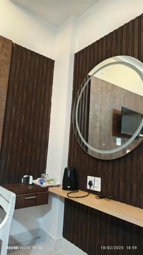 hotel greenland inn hampi