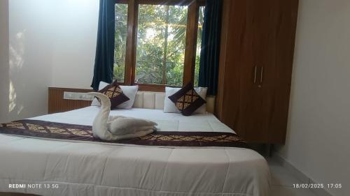hotel greenland inn hampi