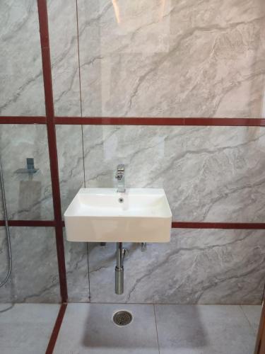 hotel greenland inn hampi