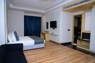 The Prakash Continental,,5 star