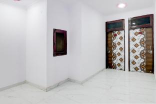 hotel the arrow near paschim vihar