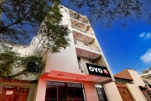 hotel the arrow near paschim vihar
