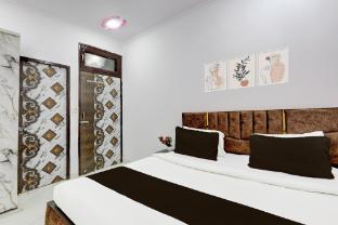 hotel the arrow near paschim vihar