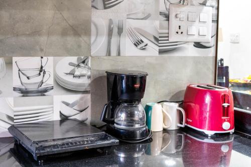 the cozy comfort near taj 3br by homeyhuts