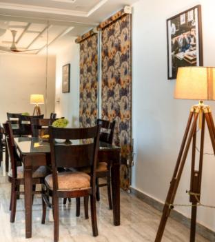 the cozy comfort near taj 3br by homeyhuts
