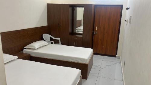 Svr Guest House,,5 star