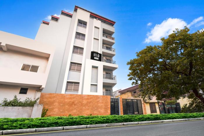 hotel o raipur city center formerly south inn