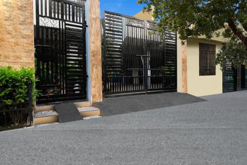 hotel o raipur city center formerly south inn