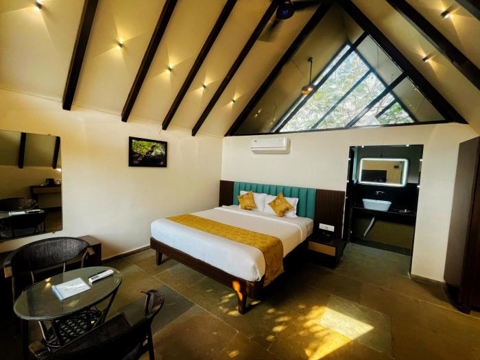 birds nest resort