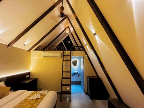 birds nest resort