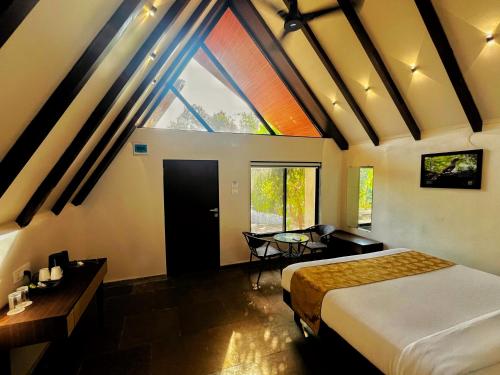 birds nest resort