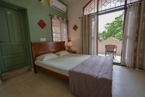 Homeslice Espacio,,3 star