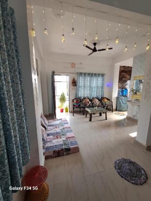 krishnashray home stay