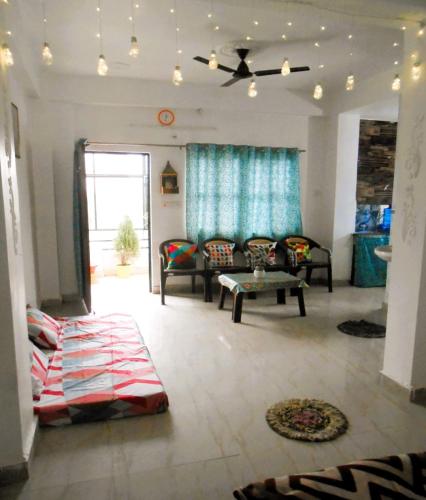 krishnashray home stay