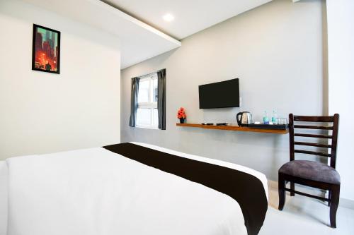 super townhouse sayhallo narcos