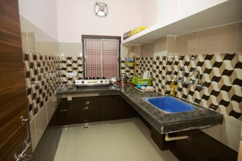 Krishna Kunj Inn,,3 star