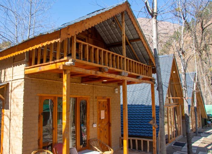 eco himalayas cottages tirthan valley