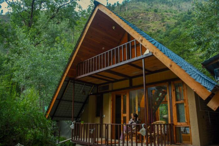 eco himalayas cottages tirthan valley