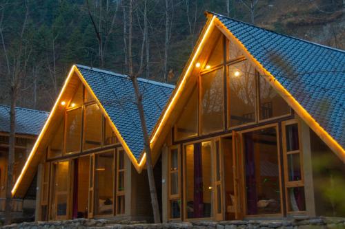 Eco-Himalayas Cottages - Tirthan Valley,,4 star