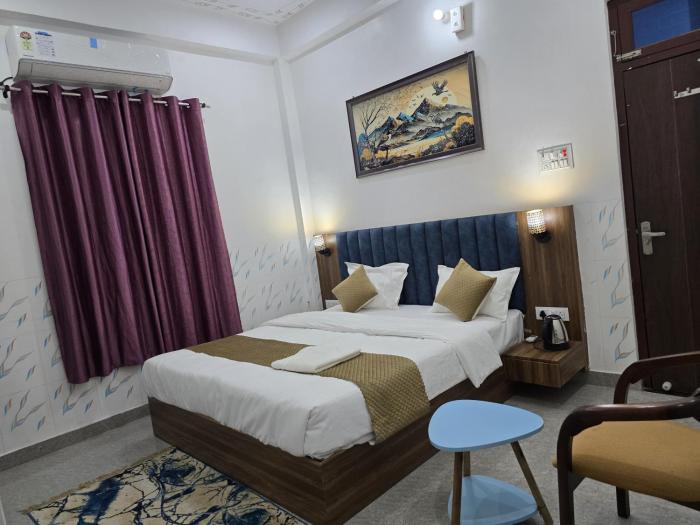 hotel the sky blue and cafe