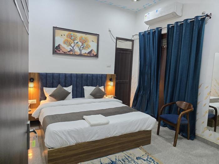 hotel the sky blue and cafe