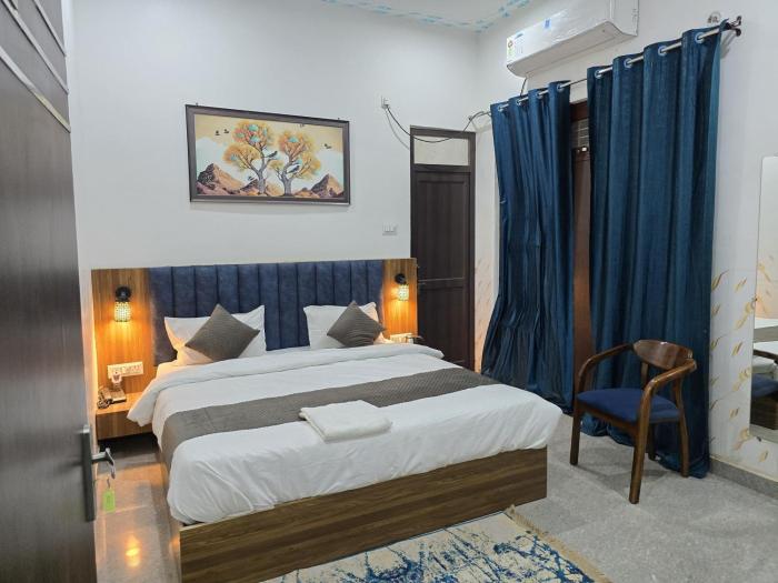 hotel the sky blue and cafe