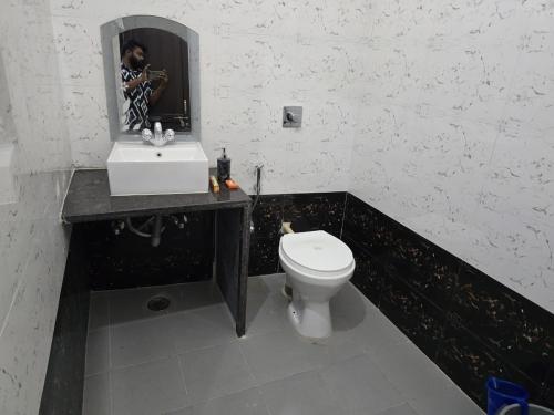 Hotel The Sky Blue & Cafe,,2 star