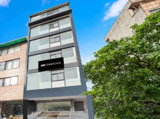Super Townhouse Morden Town,,3 star