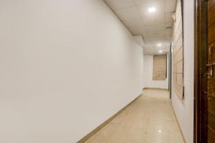 townhouse super anmol residency near saket metro delhi
