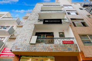 townhouse super anmol residency near saket metro delhi