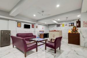 townhouse super anmol residency near saket metro delhi
