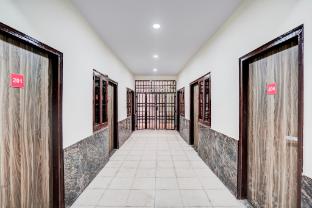 townhouse super anmol residency near saket metro delhi