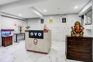 townhouse super anmol residency near saket metro delhi