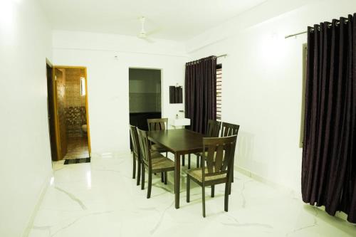 shree devi mookambika apart hotel