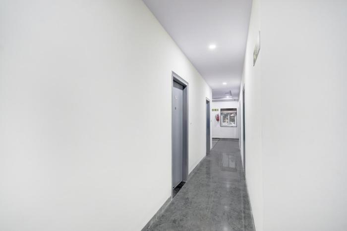super townhouse oak l b nagar metro station