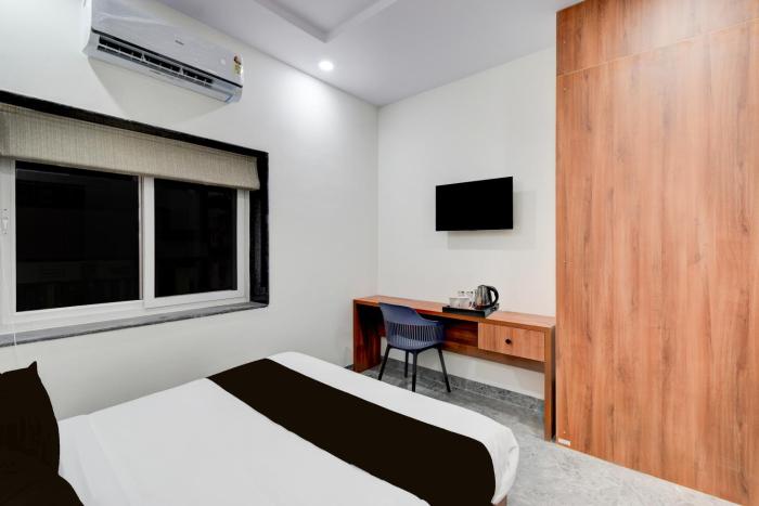 super townhouse oak l b nagar metro station