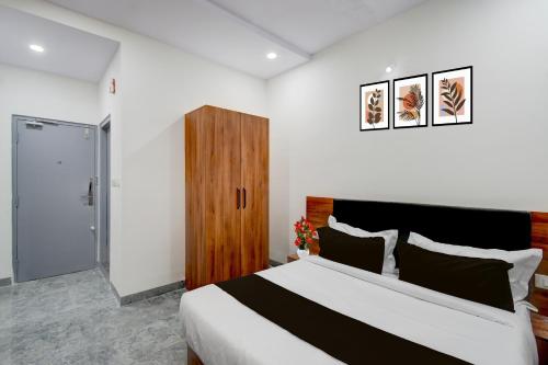 super townhouse oak l b nagar metro station