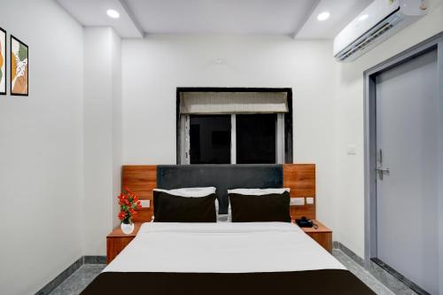 super townhouse oak l b nagar metro station