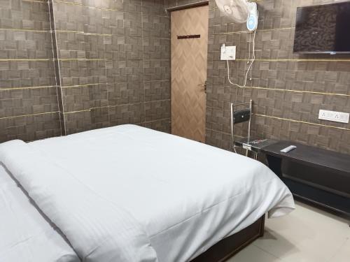 Hotel Shyama Palace,,1 star