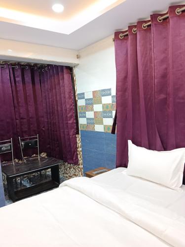 Hotel Shyama Palace,,1 star